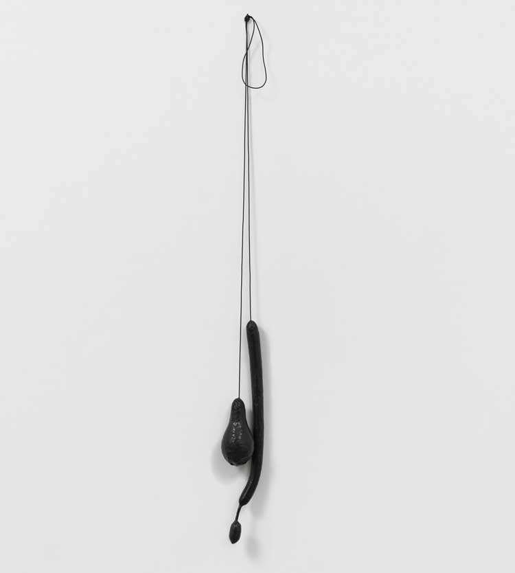 Eva Hesse, No title, 1966, Enamel, papier caché (masking tape) and rubber, 76 × 3.6 × 3.6 cm, tubing 210 cm (variable). The Estate of Eva Hesse. Courtesy Hauser & Wirth © The Estate of Eva Hesse. Courtesy Hauser & Wirth. Photo: Sarah Muehlbauer.