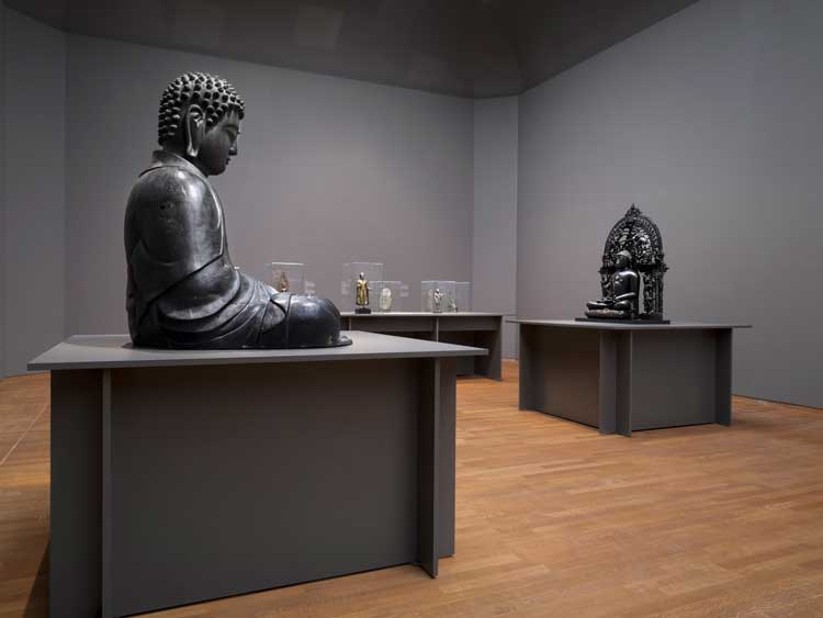 Installation of Asian Bronze. Photo: Rijksmuseum/Erik and Petra Hesmerg.