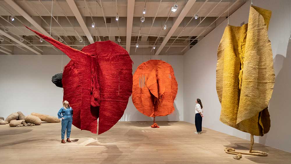 Magdalena Abakanowicz: Every Tangle of Thread and Rope, installation view. © Tate Photography, Madeline Buddo.