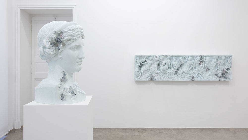 Daniel Arsham in his studio. Photo: Guillaume Ziccarelli. © Courtesy of the artist & Perrotin.