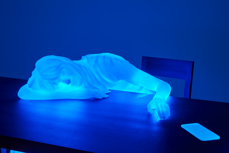 Doug Aitken. All doors open, 2019 (detail). Acrylic, LED, wood 94.6 x 304.8 x 213.4 cm (37 1/4 x 120 x 84 in). © Doug Aitken. Courtesy 303 Gallery, New York; Galerie Eva Presenhuber, Zürich; Victoria Miro, London/Venice; and Regen Projects, Los Angeles.