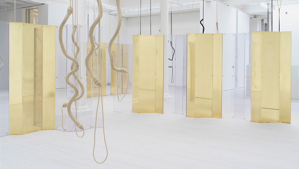 Leonor Antunes. Alterated knot 3, 2018. Nylon rope, hemp rope, brass tube, wax. Photograph: Nick Ash. Copyright: Leonor Antunes. Courtesy of the artist and Marian Goodman Gallery.