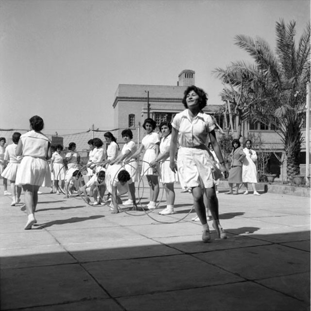 Latif Al Ani. Al Aqida, High School, Baghdad, 1961. B+W digital print on Hahnemühle Baryta Fine Art paper, 25 x 25 cm. © The artist and the Arab Image Foundation, Courtesy the Ruya Foundation.
