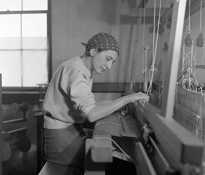 Anni Albers in her weaving studio at Black Mountain College, 1937. Photograph: Helen M. Post. © The Josef and Anni Albers Foundation, VEGAP, Bilbao, 2017.