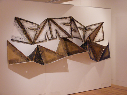 Helen Geier.
Angles of Shadow & Light, 2008. Paper, gesso, watercolour, 450 cm x 31 cm.