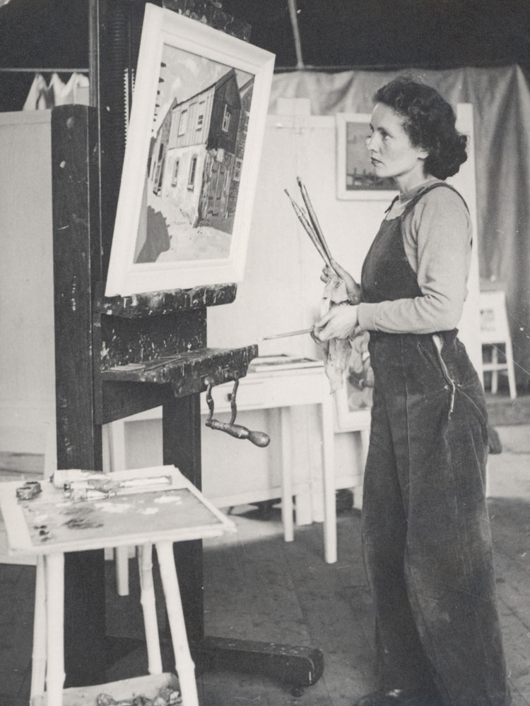 Wilhelmina Barns-Graham at easel, No.1 Porthmeor Studios, 1947. Photographer unknown. © Wilhelmina Barns-Graham Trust.