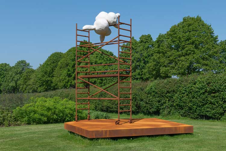 Installation view, Phyllida Barlow. Unscripted, Hauser & Wirth Somerset, 2024. © Phyllida Barlow Estate. Courtesy Phyllida Barlow Estate and Hauser & Wirth. Photo: Ken Adlard.