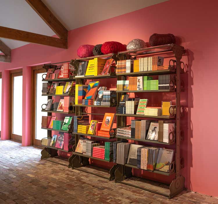 Installation view, Phyllida Barlow. Unscripted, Hauser & Wirth Somerset, 2024. © Phyllida Barlow Estate. Courtesy Phyllida Barlow Estate and Hauser & Wirth. Photo: Ken Adlard.