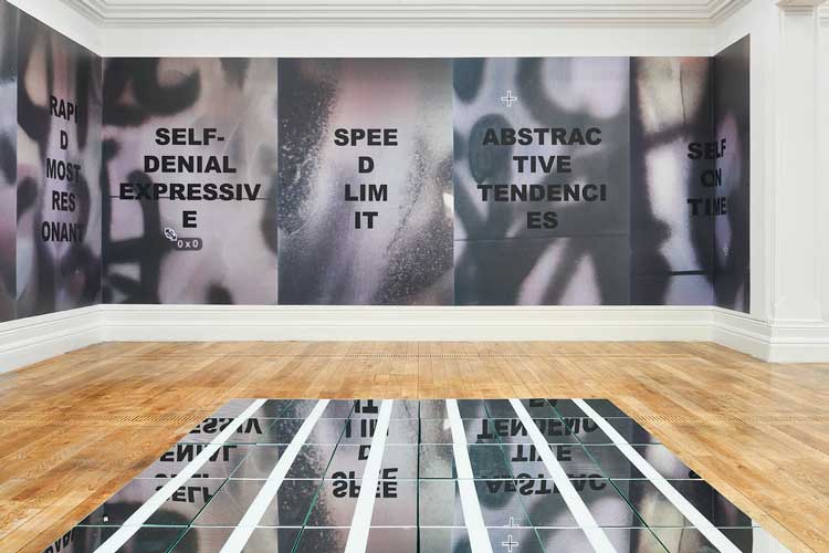 Stefan Brüggemann. Foreground: Mirror Boxes, 2016. Background: Hi-Speed Contrast, 2018. Poster paper, site-specific installation 10 parts, each 279.1 x 203 cm. Photo © Rob Battersby.