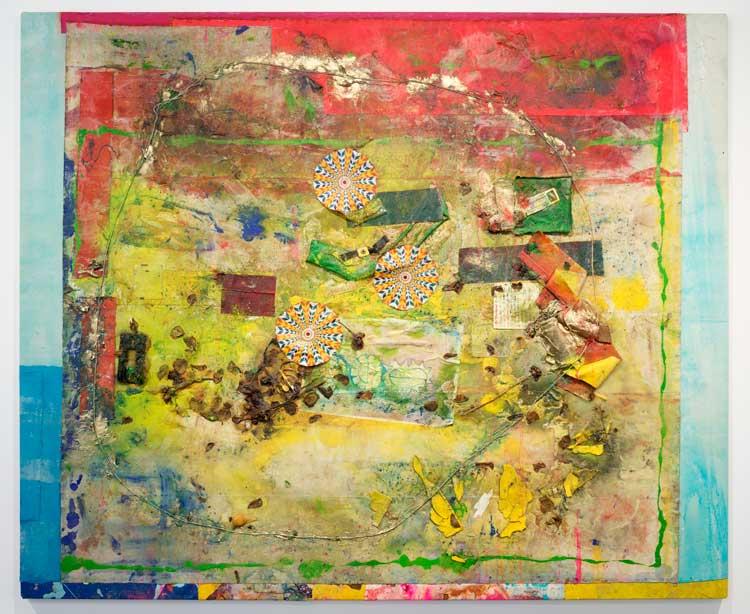 Frank Bowling. Mummybelli, 2019. Acrylic, acrylic gel and found objects on canvas with marouflage, 171.3 x 206.8 cm. Installation view: Frank Bowling and Sculpture, The Stephen Lawrence Gallery, University of Greenwich, London, 15 July – 3 September 2022. © Frank Bowling. All rights reserved DACS 2022. Courtesy the artist. Photo: Peter Mallet.