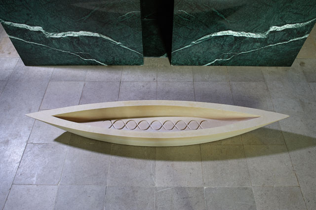 Baldwin & Guggisberg. The Stone Boat, 2018 (location: St Anselm’s Chapel). Kiln-formed glass, steel, used ammunition and related statistics on paper. © Christoph Lehmann.