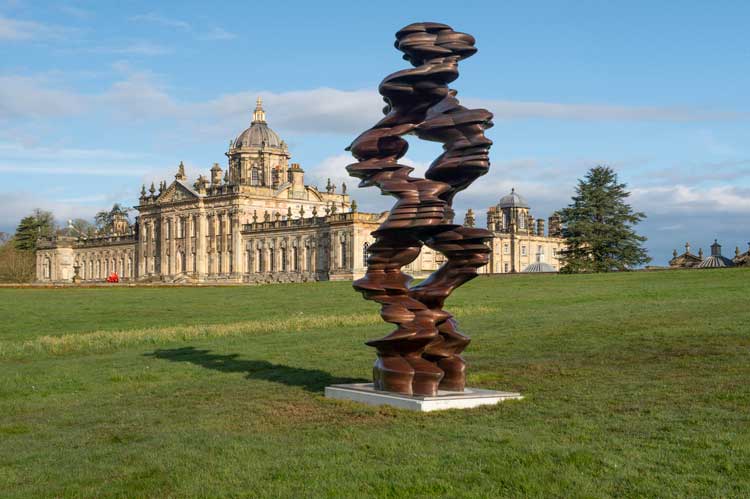Runner, 2015. Bronze, 420 x 280 x 158 cm. Tony Cragg at Castle Howard. Photo: Nick Howard.