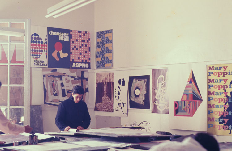 Mohammed Chabâa graphic design studio at the Casablanca Art School, 1966. Photo: M. Melehi. © M. Melehi archives/estate.