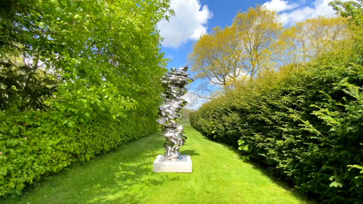 Tony Cragg, It is, It isn't, 2014. Stainless steel, 310 x 100 x 122 cm. Installation view, Houghton Hall, Norfolk, 2021. Photo: Martin Kennedy.