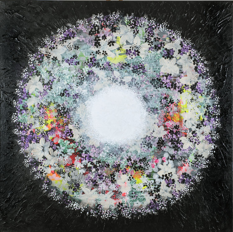 Veronique Maria, Gratitude Mandala 24. Mixed media on canvas, 100 x 100 cm. © the artist.