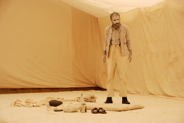Nikhil Chopra. Coal on Cotton, 2013. Commissioned by Manchester International Festival and the Whitworth Gallery, Manchester. Costume Design Sabine Pfisterer. Photograph: Sabine Pfisterer. Image courtesy the artist.