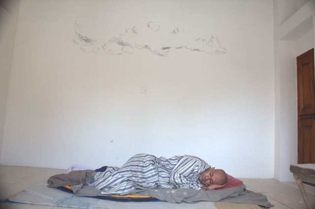 Nikhil Chopra. Use Like Water, 2013. Commissioned by the 12th Sharjah Biennale. Costume Design by Loise Braganza. Photograph: Istabraq Kinda. Image courtesy the artist, Chatterjee & Lal, Mumbai and GALLERIA CONTINUA, San Gimignano / Les Moulins / Beijing / Havana.