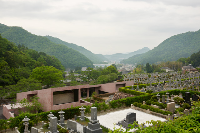 Inagawa Cemetery chapel and visitor centre, Japan, 2013-2017. Image courtesy David Chipperfield Architects London.