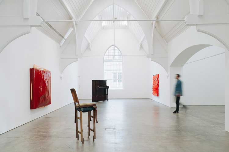 Angela de la Cruz, UPRIGHT, installation view, Ikon Gallery, Birmingham, 2026. Image courtesy Ikon. Photo: Tom Bird.