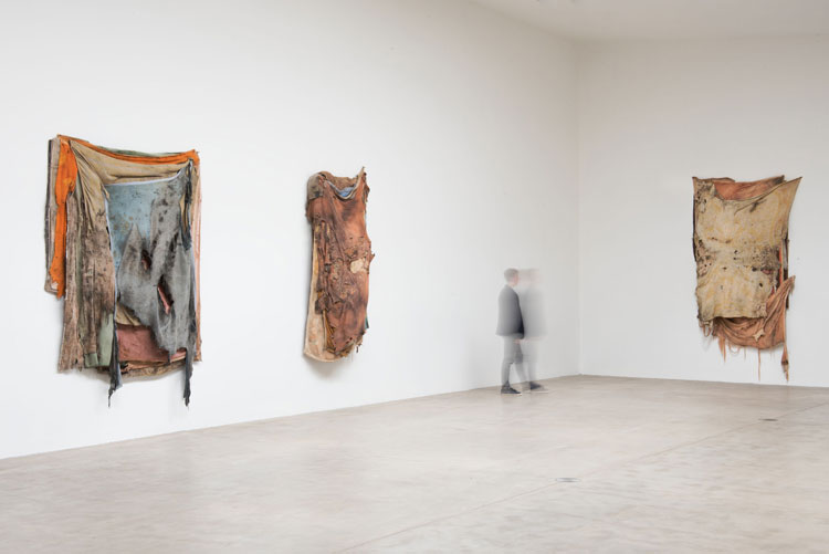 Berlinde De Bruyckere. Stages & Tales, installation view, Hauser & Wirth Somerset, 2018. © Berlinde De Bruyckere. Photo: Mirjam Devriendt.