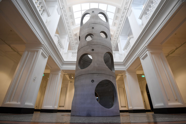 Alexandre da Cunha, Figurehead II, 2020. Concrete, 600 x 180 x 180 cm (236 1/4 x 70 7/8 x 70 7/8 in).  © Alexandre da Cunha. Courtesy the artist, The Box, Plymouth, and Thomas Dane Gallery. Image by Finnbarr Webster/Getty, courtesy of The Box, Plymouth.