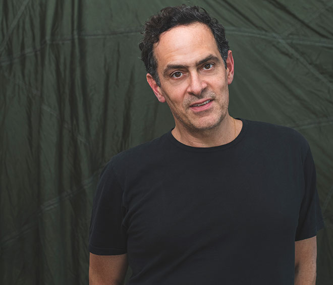 Alexandre da Cunha. Photo: Mel Castro Duarte.