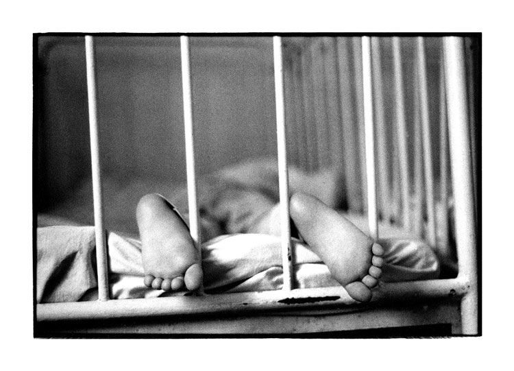 Toby Deveson, Galati, Romania, April 1991. Taken with a Nikkormat using a 24mm lens and Kodak T-Max 400 film. Printed on Foma 532 fibre-based paper.