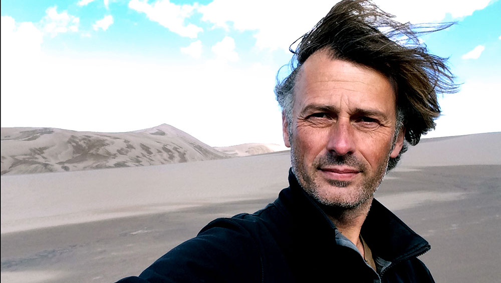Toby Deveson, Selfie, Great Sand Dunes National Park, September 2016. © the artist.