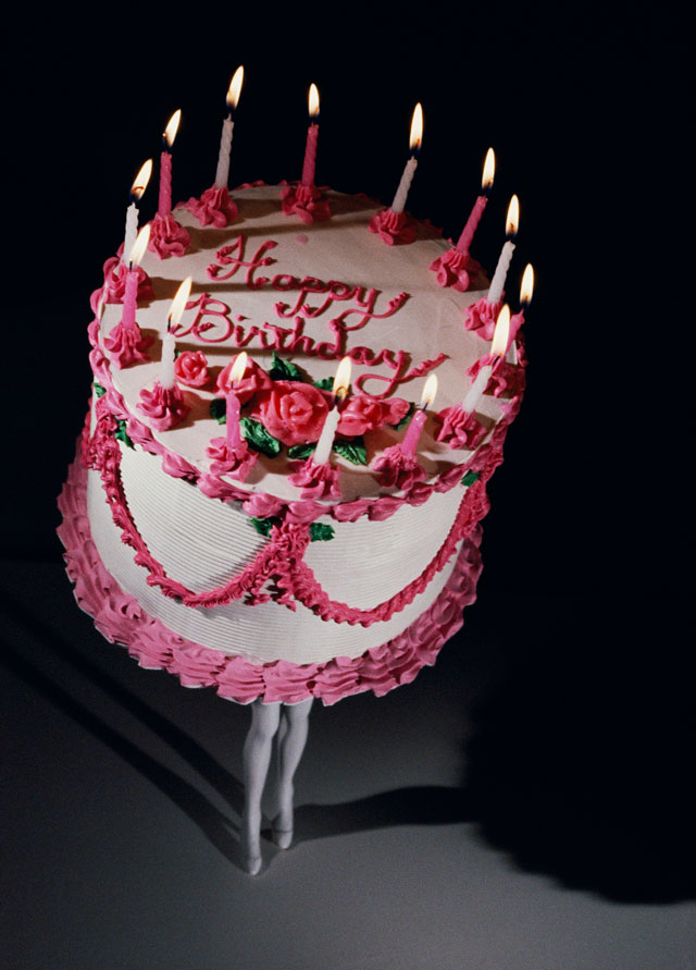 Laurie Simmons. Walking Cake II (Color), 1989. Pigment print, 162.6 x 116.8 cm (64 x 46 in). © Laurie Simmons. Courtesy of the artist and Salon 94, New York.