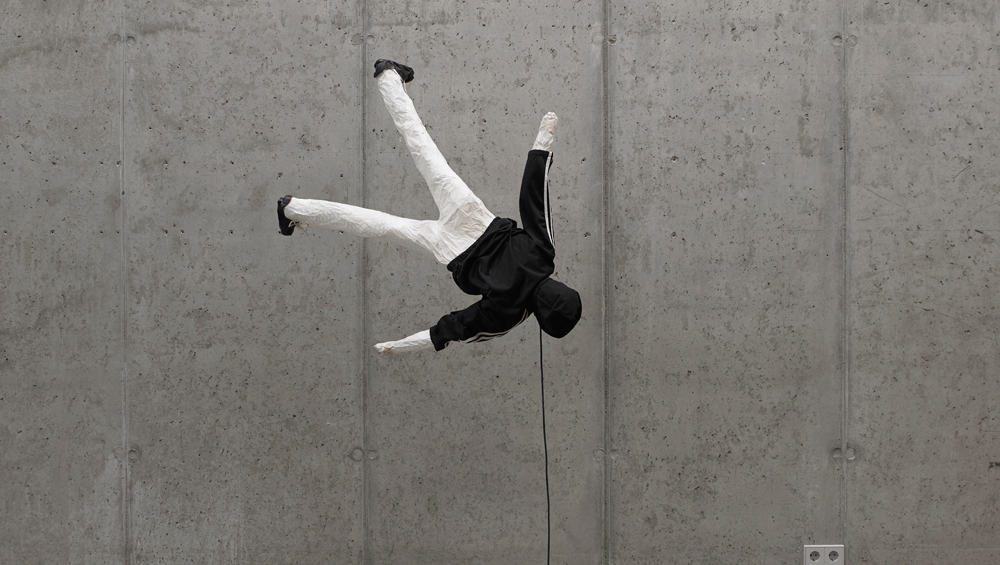 Chto Delat. It Hasn't Happened To Us Yet. Safe Haven, 2016. Two-channel HD video installation, 16:9, colour, sound, 49:06 min. Courtesy of Chto Delat and KOW, Berlin.