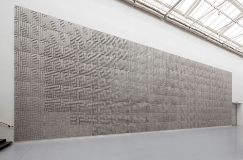 Thomas Bayrle. Carmageddon, 2012. Motorway relief composed of 153 cardboard elements. Courtesy the artist. Commissioned by dOCUMENTA (13) and produced by Dinkhauser Kartonagen GmbH, Innsbruck with the support of Galerie Johann Widauer, Innsbruck, Photograph: Anders Sune Berg.