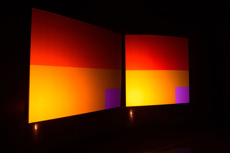 Ernest Edmonds, Shaping Space, 2012. Installation with computer, projector and camera. Private collection. Photo: Thales Leite.