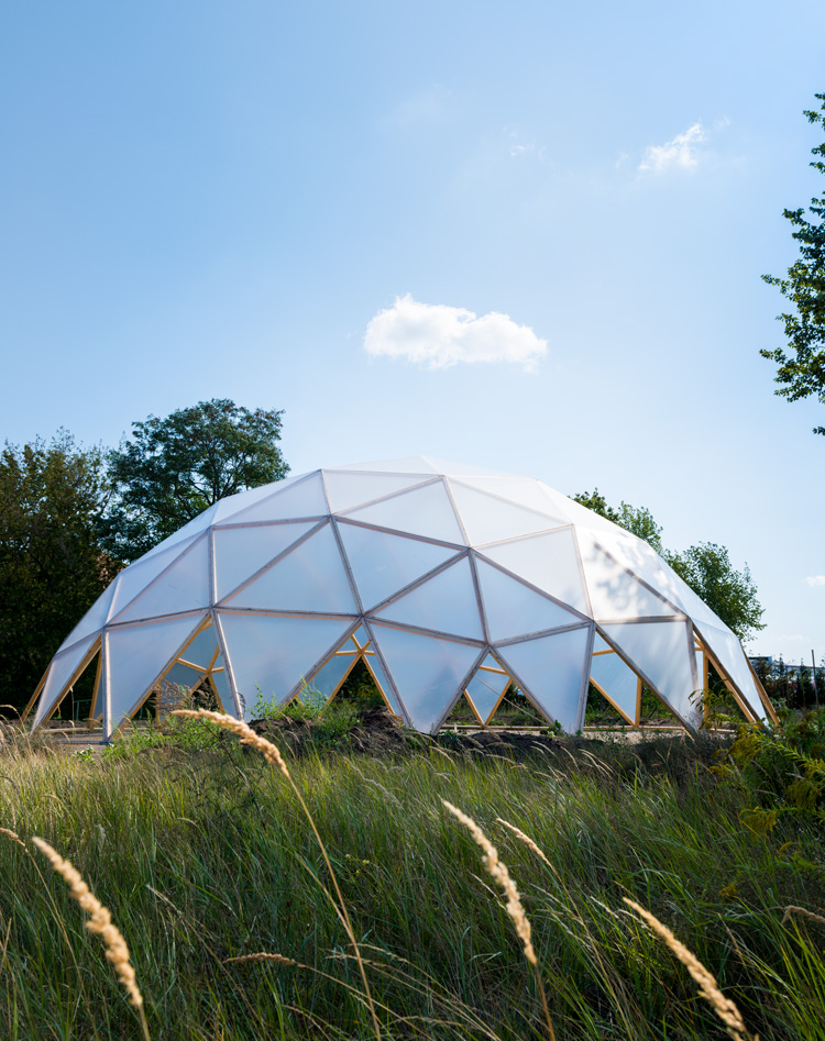 Geodesic pavilion, Fluxdome, created by German collective Umschichten. Photo: Stefan Corte, courtesy E-Werk Luckenwalde.
