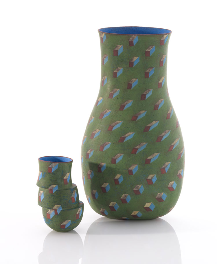 Elizabeth Fritsch, Mother and Child (Collision of Particles), 1990. Hand-built stoneware with coloured slips. Collection of the artist. © The Artist. Image courtesy Adrian Sassoon, London. Photo: Sylvain Deleu.