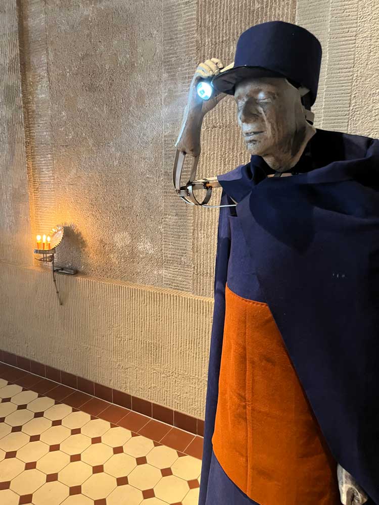 Kira Freije. Remorse the violent whisper, 2023. Stainless steel, cast aluminium, felt, leather, torch, 173 x 272 x 30 cm. Photo: Veronica Simpson.