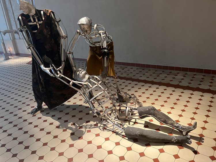 Kira Freije. Trudging, the sodden prelude, 2023. Stainless steel, cast aluminium, wool, suede, hide, 170 x 75 x 243 cm. Photo: Veronica Simpson.