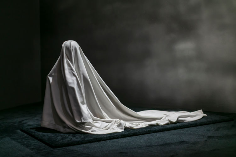 Ryan Gander, Tell my mother not to worry, 2012. © Private Collection; Anish Kapoor, London. Photo: Julian Salinas.