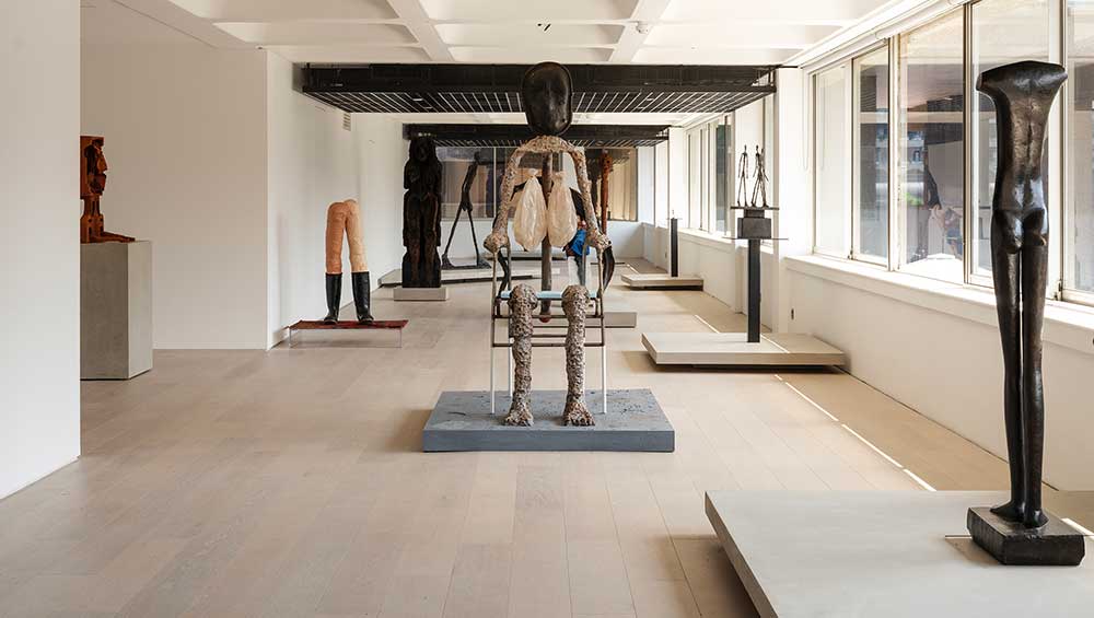 Encounters: Giacometti x Huma Bhabha, installation view, Barbican Art Gallery, 8 May - 10 August 2025. © Max Creasy / Barbican Art Gallery.