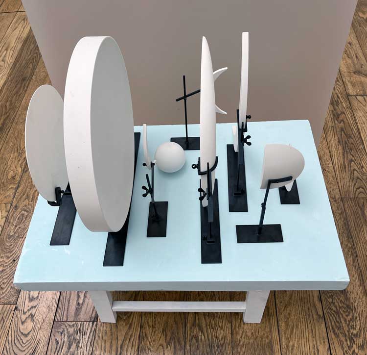 Noémie Goudal. La Terre et Le Vivant de James Lovelock (The Earth and the Living by James Lovelock), 2023. Porcelain. Courtesy of Edel Assanti and the Artist. Photo: Veronica Simpson.