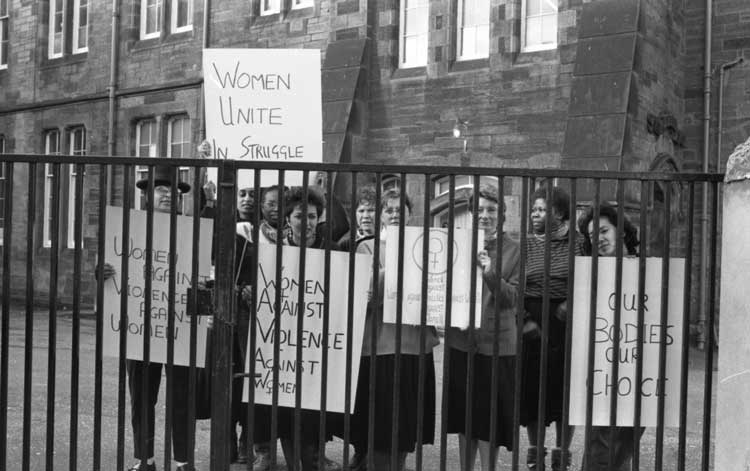 Sandra George. Stage Picket at MEC, Leith Walk Primary School, Edinburgh, 1990. Image courtesy of Craigmillar Now.