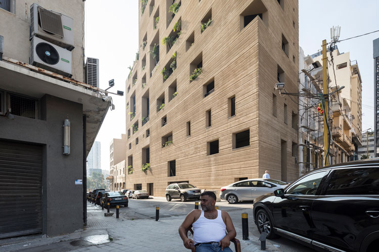 Lina Ghotmeh, Stone Garden apartment block, Beirut, 2011-20. Photo: © Laurian Ghinitoiu.