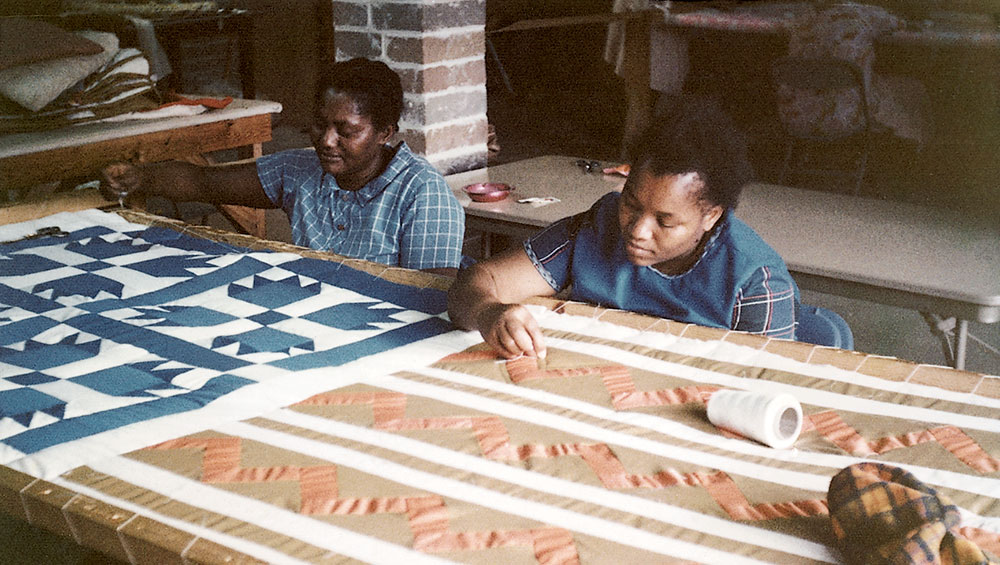Leola Pettway and Qunnie Pettway working at the Freedom Quilting Bee. Courtesy Souls Grown Deep Foundation and Alison Jacques Gallery, London.