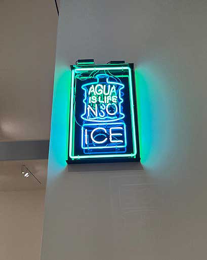 Patrick Martinez, Hold the Ice, 2020. Neon on plexiglass. Installation view, Hammer Museum, Los Angeles, October 5, 2025–March 1, 2026. Photo: Jill Spalding.