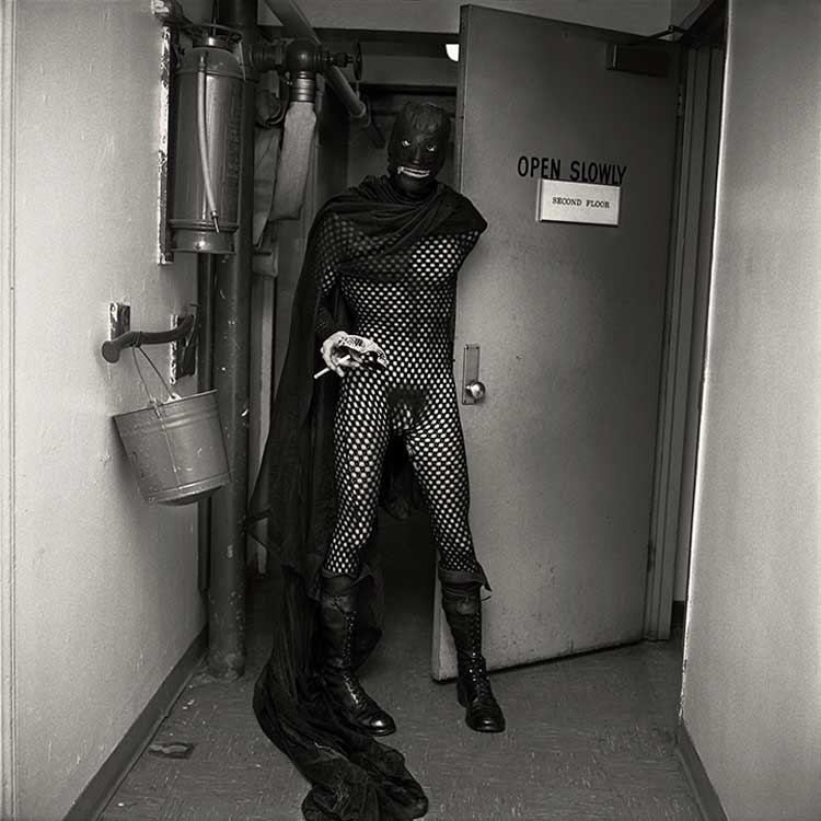 Peter Hujar. Richie Gallo (Backstage, The Life & Times of Joseph Stalin, Brooklyn Academy of Music), 1973. Image © 2025 the Peter Hujar Archive / Artists Rights Society (ARS), NY, DACS London, Pace Gallery, NY, Fraenkel Gallery, SF, Maureen Paley, London, and Mai 36 Galerie, Zurich.