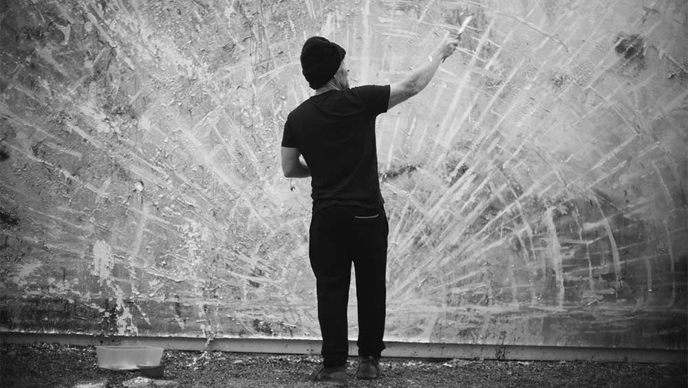 Thomas Houseago, film still, Malibu, California, 2024, courtesy of Angel Projects and Andrew Dominik.