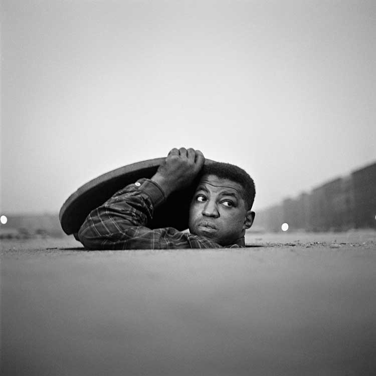 Gordon Parks, The Invisible Man, Harlem, New York, 1952. Printed in 2019. Silver Gelatin print, paper size: 40.6 x 50.8 cm (16 x 20 in) (AJG-GP-30531 / 33.005). Courtesy: Alison Jacques, London © The Gordon Parks Foundation.