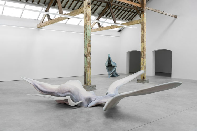 Marguerite Humeau. MIST, exhibition view, Clearing Brussels, 2019. Photo: Eden Krsmanovic. Courtesy the artist, CLEARING New York/Brussels.
