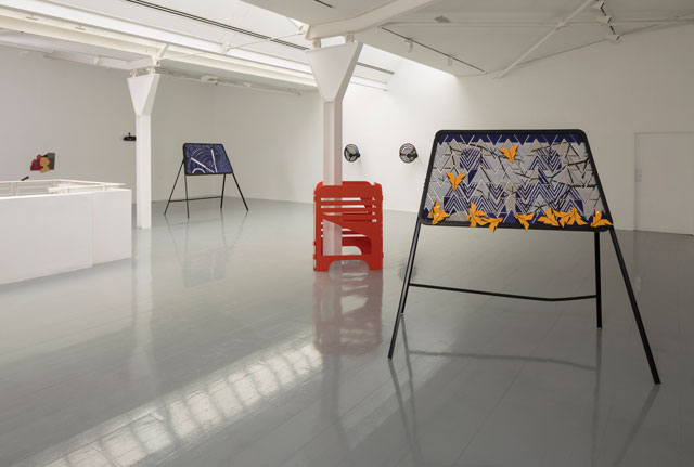 Emma Hart, BANGER. Installation view, The Fruitmarket Gallery, 2018. Courtesy the artist and The Sunday Painter, London. Photo: Ruth Clark.