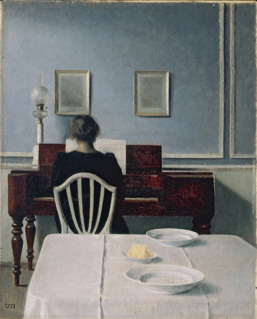 Vilhelm Hammershøi. Interior with Woman at Piano, Strandgade 30, 1901. Oil on canvas, 55.9 x 45.1 cm. Private collection. Photo: Maurice Aeschimann.