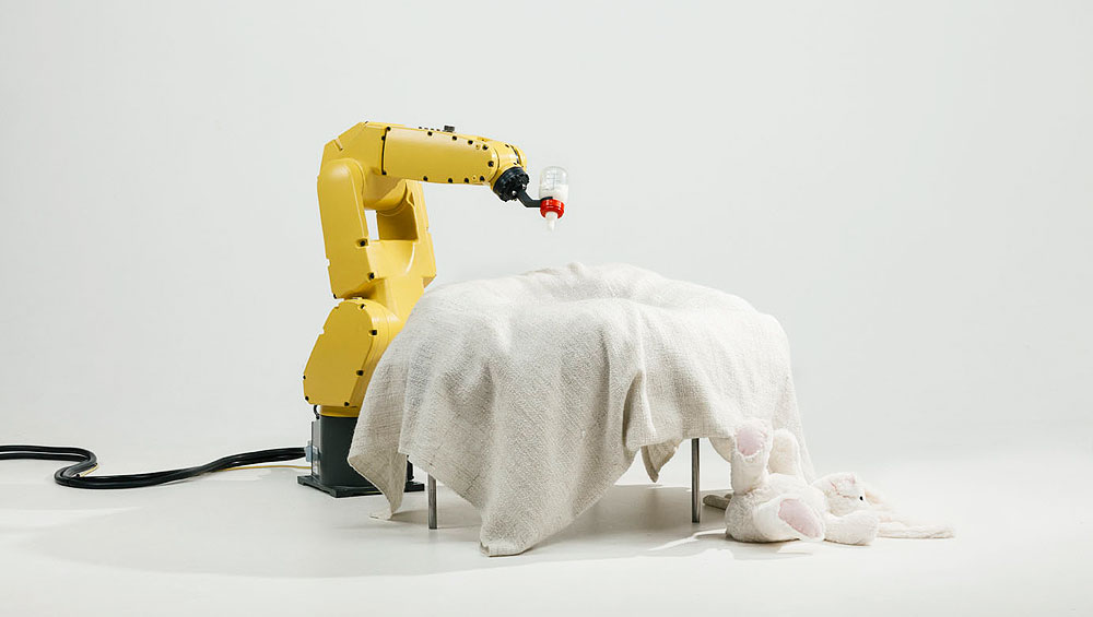 Stephan Bogner, Philipp Schmitt and Jonas Voigt. Raising Robotic Natives, 2016 © Jonas Voigt.